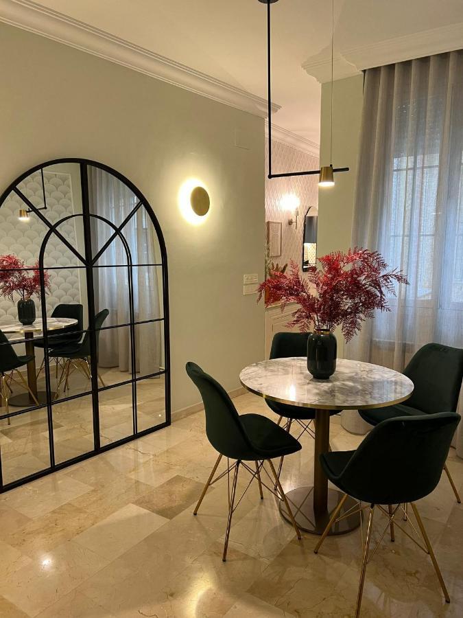 Pie De Torre Catedral Apartment Granada Bagian luar foto